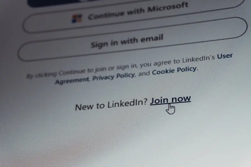 Privacy‑First SEM: Winning in a Cookieless World