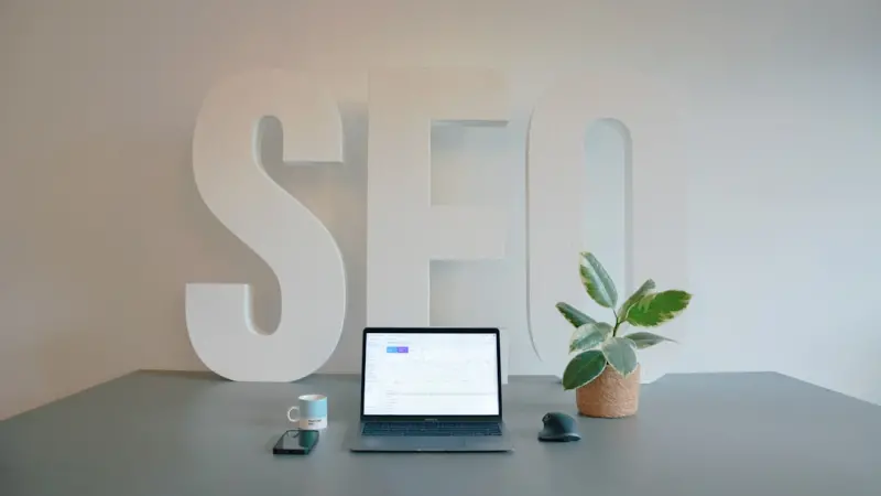 Prompt‑First On‑Page SEO: Writing for the AI‑Powered SERP